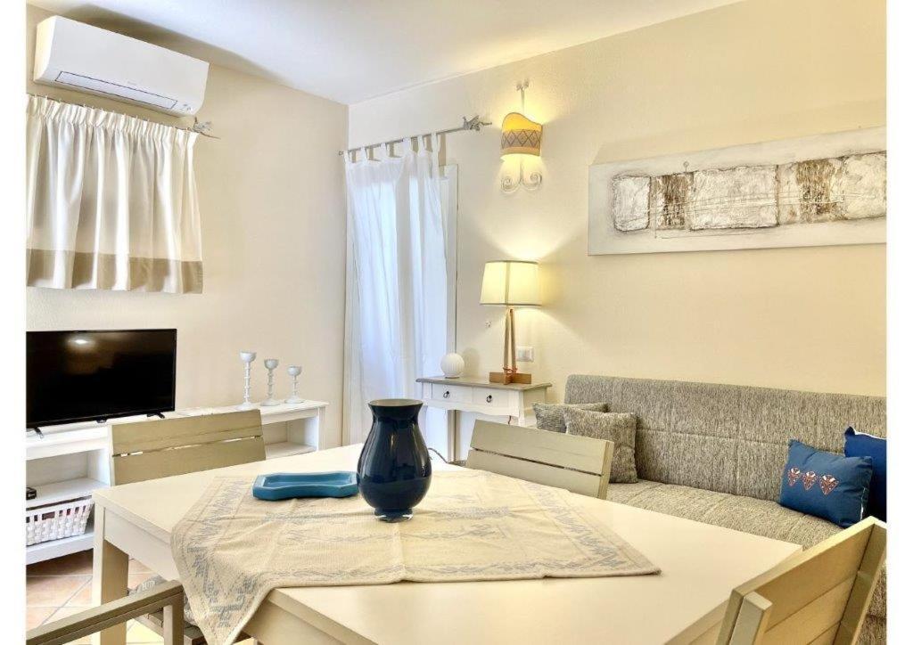 Le Residenze Sul Mare B6 Apartment Porto Ottiolu Exterior photo